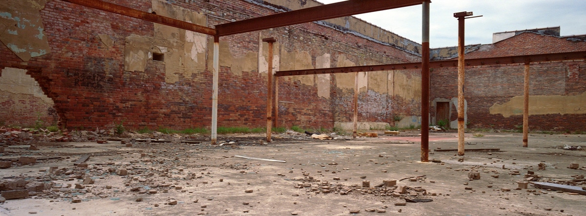 Abandoned building in Paris, Texas. Taken by Lucas Taylor on a Hasselblad XPan camera.